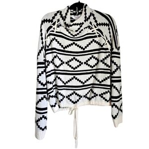 Super Soft XXL Aztec Print Women's Sweater